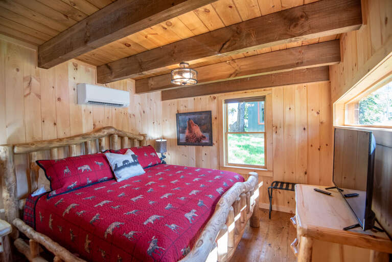 King log bed with mini-split...