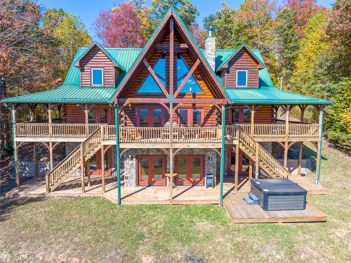 You made a great selection for your family choosing Fraser Creek Lodge in Grassy Creek NC.