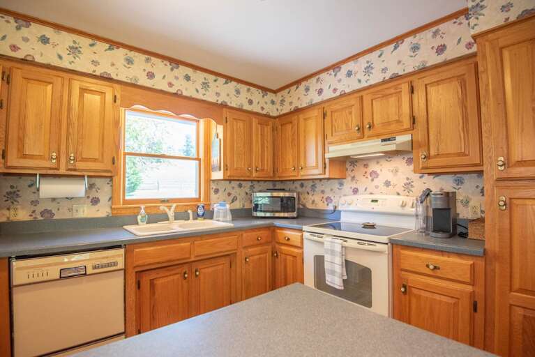 Full equipped kitchen...