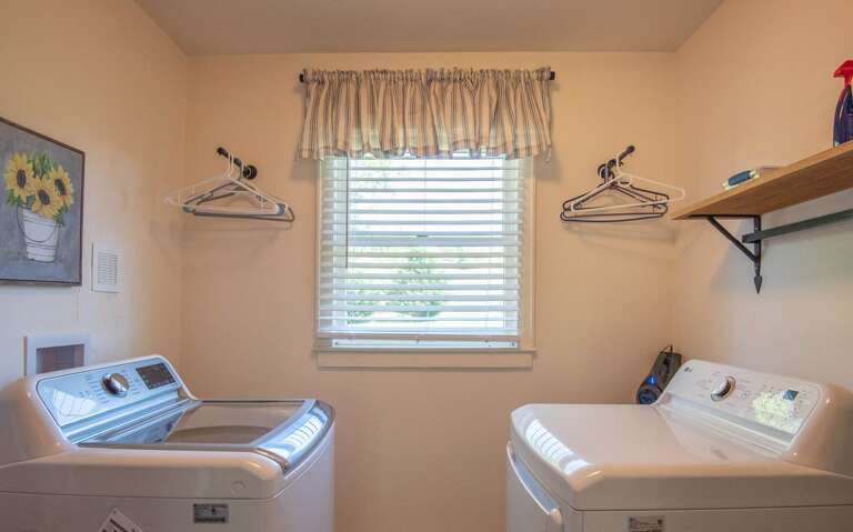 Washer/Dryer in the utility room.