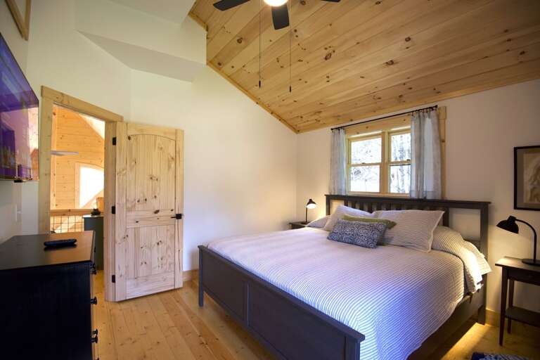 Room darkening blinds towards the east, large closet with luggage rack