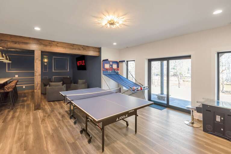 Game room downstairs... Game room downstairs...