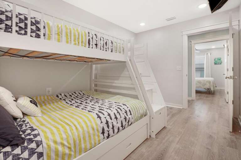 Bunk Room for kids or adults