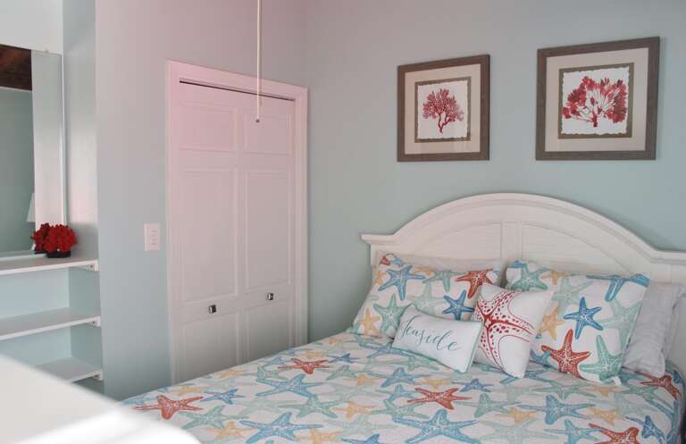 Bedroom 3 with Queen Bed