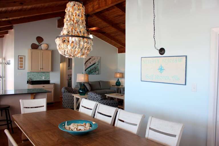 Nice dining room area with amazing gulf views