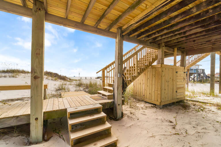 Awesome sitting deck on ground level