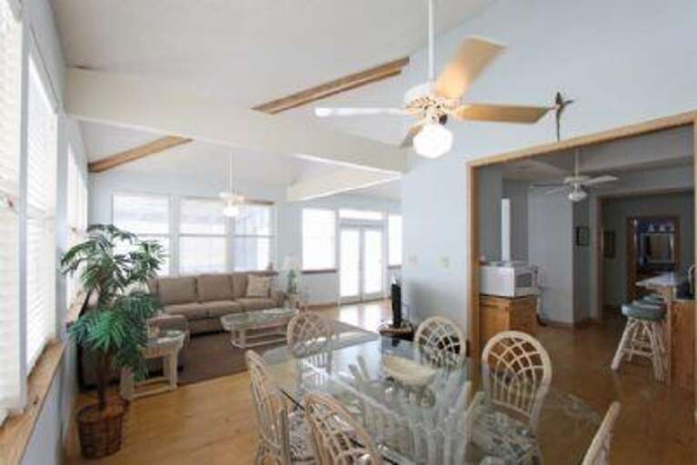 Living and dining area