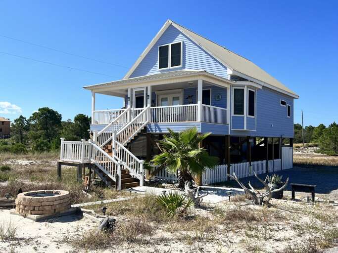 Seaside Vacation Rental Home With Spacious Decks And Serene Surroundings