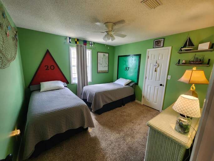 Twin Bedroom 