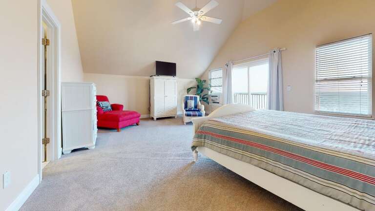 Third floor master bedroom 