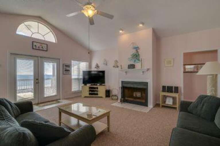 Living/Kitchen/Dining Combo