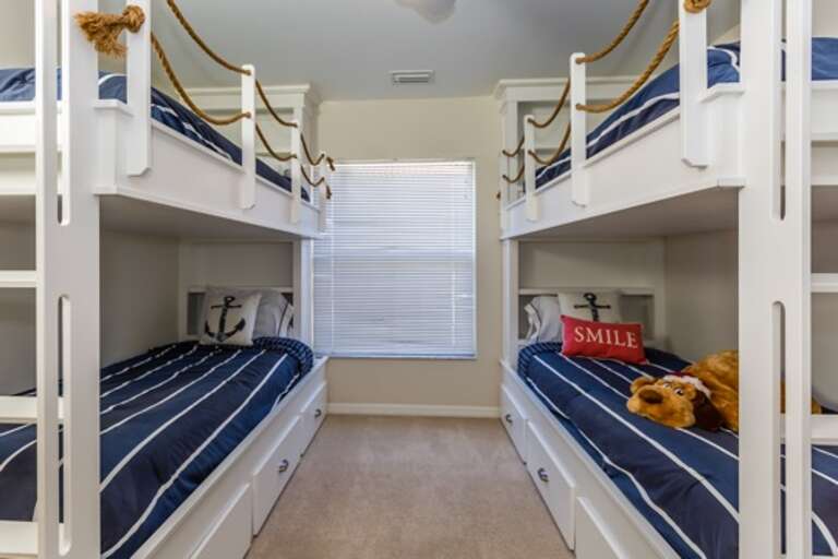 Guest Bedroom - 4 Twins