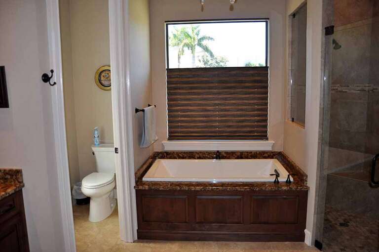 Master Bathroom Master Bathroom