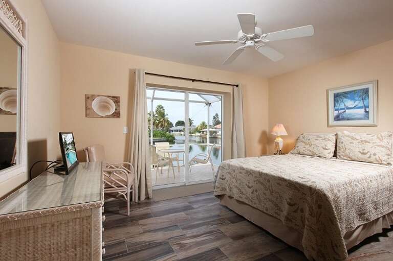 Guest Bedroom - Queen Guest Bedroom - Queen