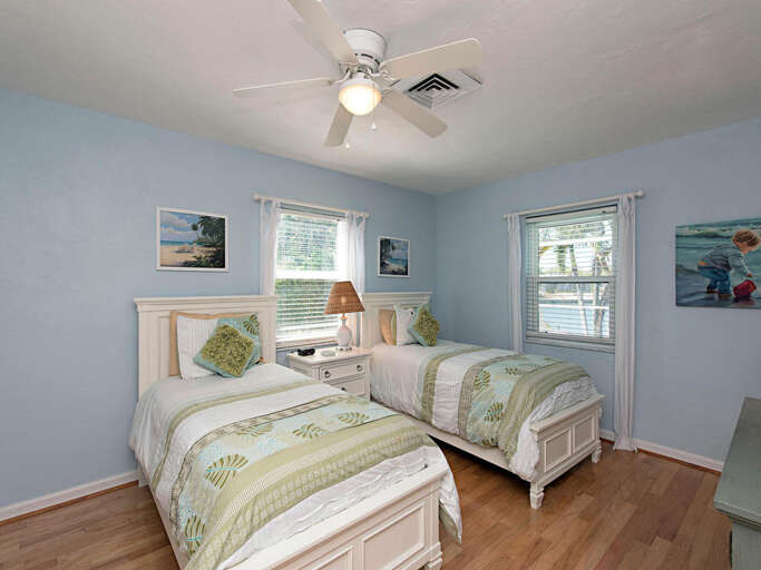 Guest Bedroom-2 Twins