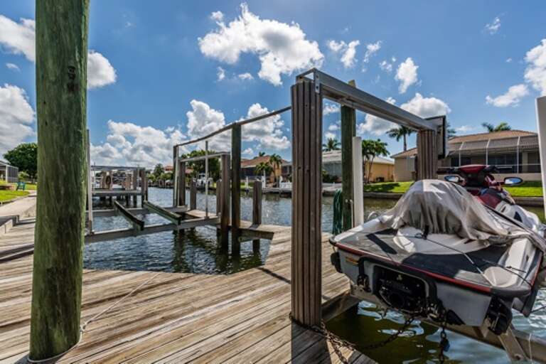 Dock/Water View Dock/Water View