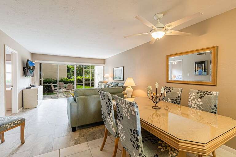 Dining/Living Dining/Living