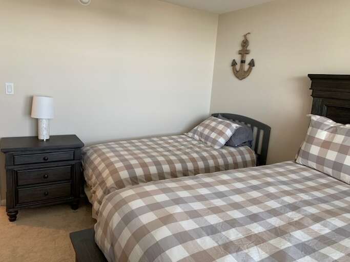 Guest Bedroom Guest Bedroom