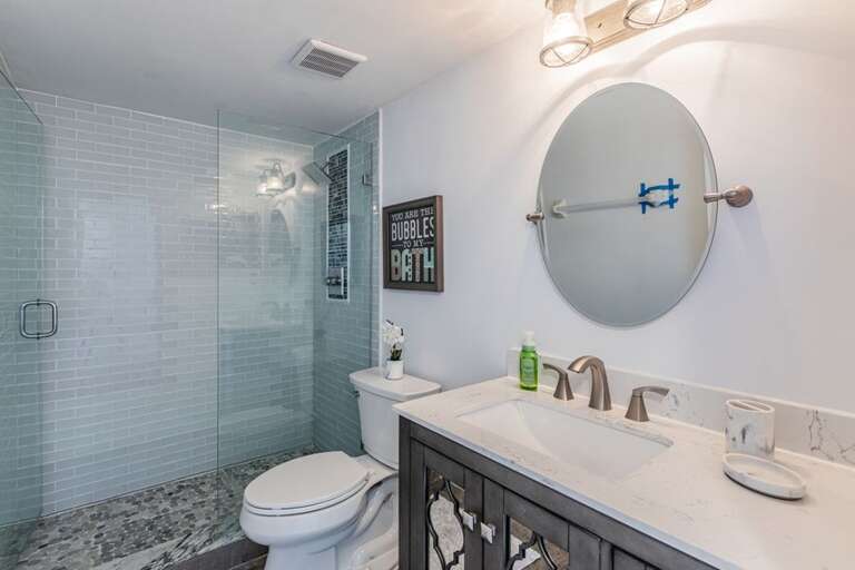 Master Bathroom Master Bathroom