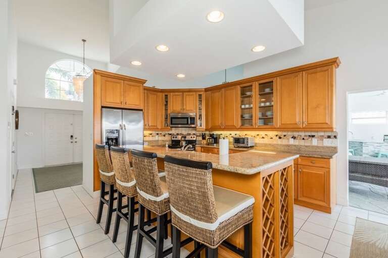 Kitchen and Breakfast bar Kitchen and Breakfast bar