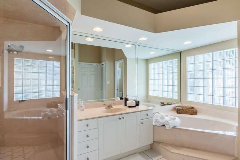 Master Bathroom Master Bathroom