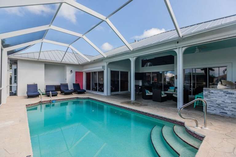 Pool, lounge and outdoor kitchen Pool, lounge and outdoor kitchen