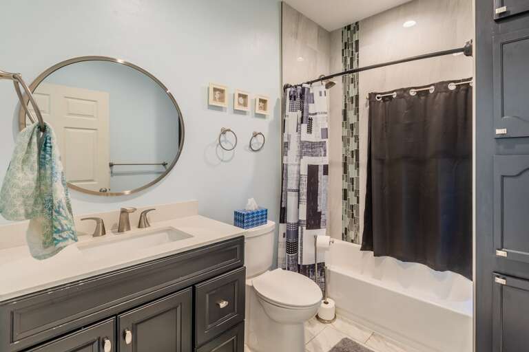 Guest Bathroom Guest Bathroom