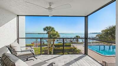 Riverside Club, C307