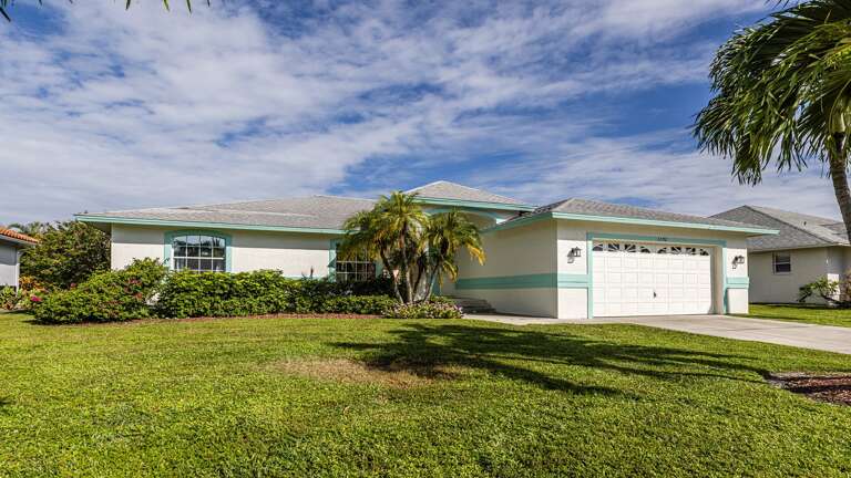 Bayport Ave,1292 Bayport Ave,1292