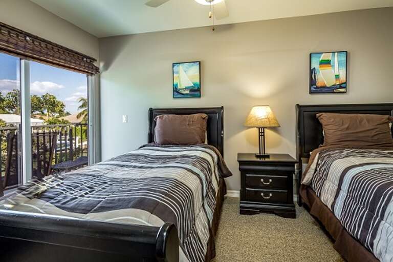 Guest Bedroom-2 Twins