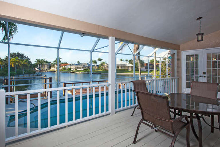 Outside Dining/Lanai Outside Dining/Lanai