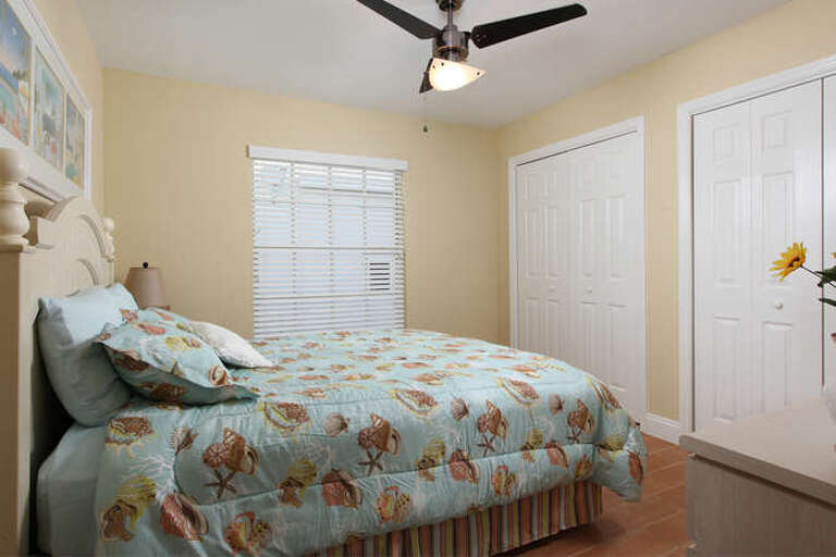Guest Bedroom - Queen Guest Bedroom - Queen