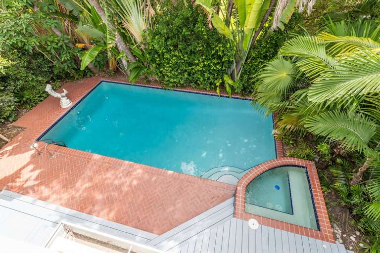 Private Pool Private Pool