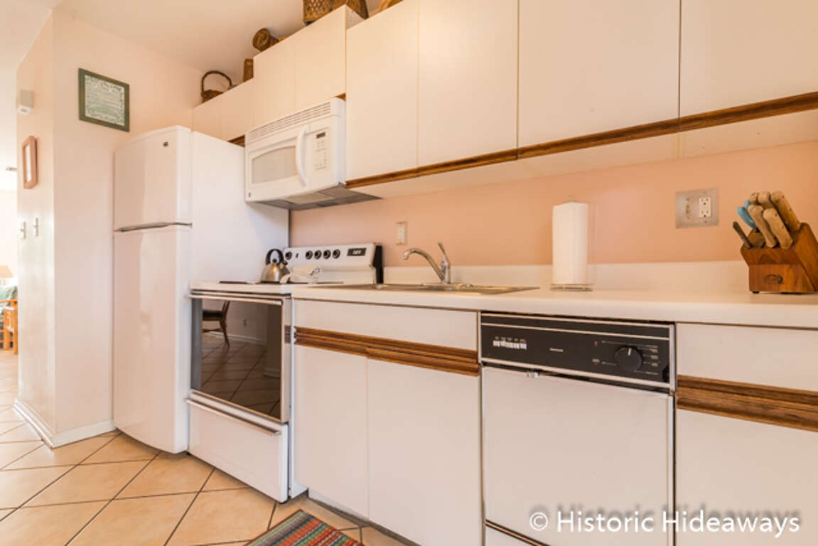 Shipyard Condo with 2 Bedrooms 4 Guests Key West, FL