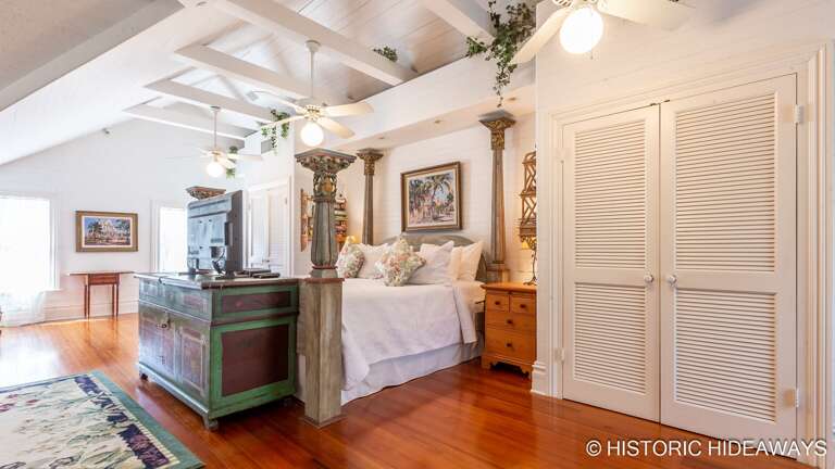 Master Bedroom Master Bedroom