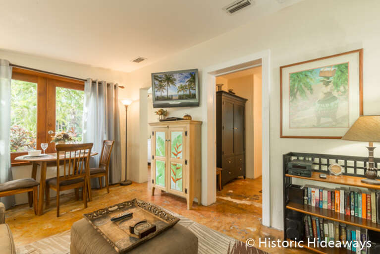 Living Area Living Area