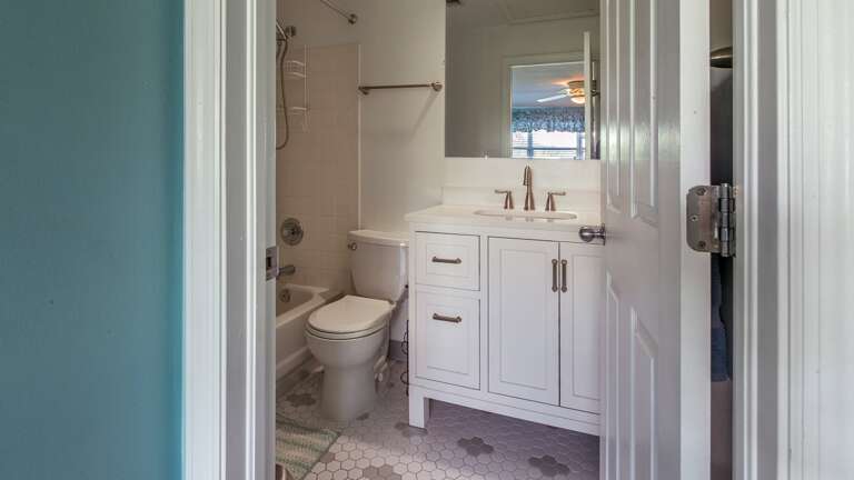 Third Floor En Suite Bathroom