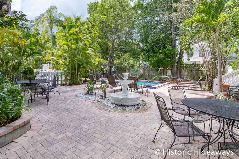 Coral Condo Beautiful 1 Bedroom Vacation Rental Key West, FL Sleeps 3