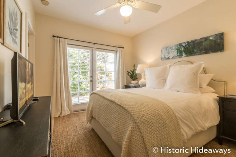 Queen Bedroom Queen Bedroom