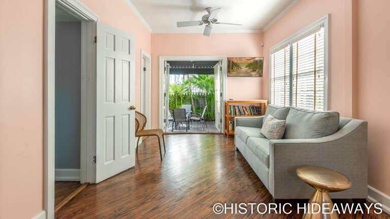 Front Room - Full Bed Front Room - Full Bed