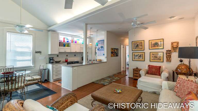 Living / Dining / Kitchen Area Living / Dining / Kitchen Area