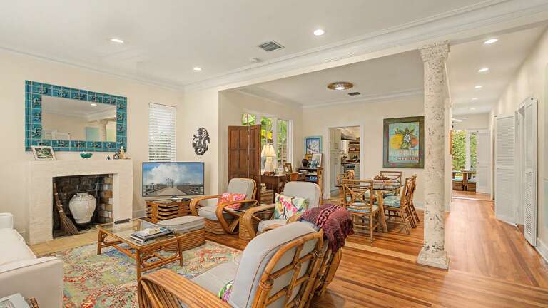 Living / Dining Area
