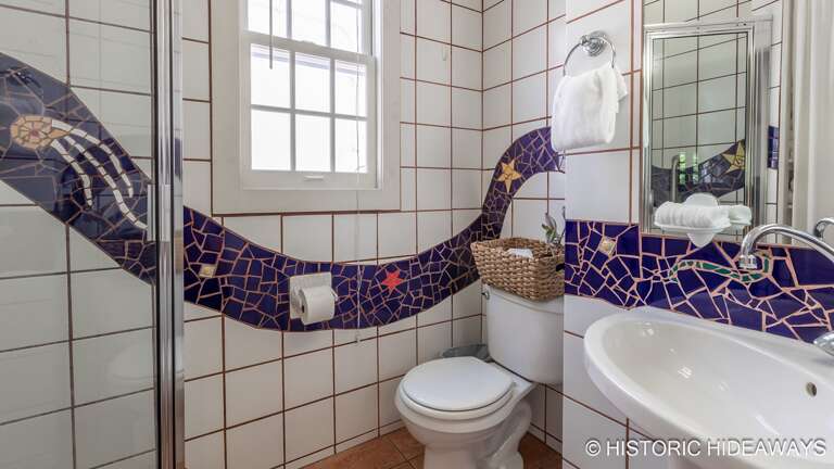 Front / Guest Bedroom Bath