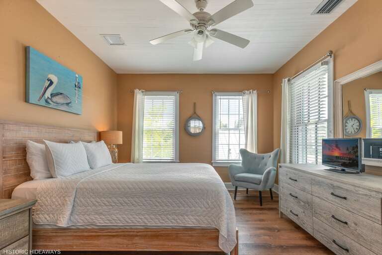 Upstairs Front Bedroom Upstairs Front Bedroom
