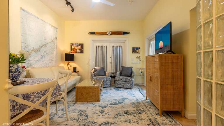 Living / Dining Area